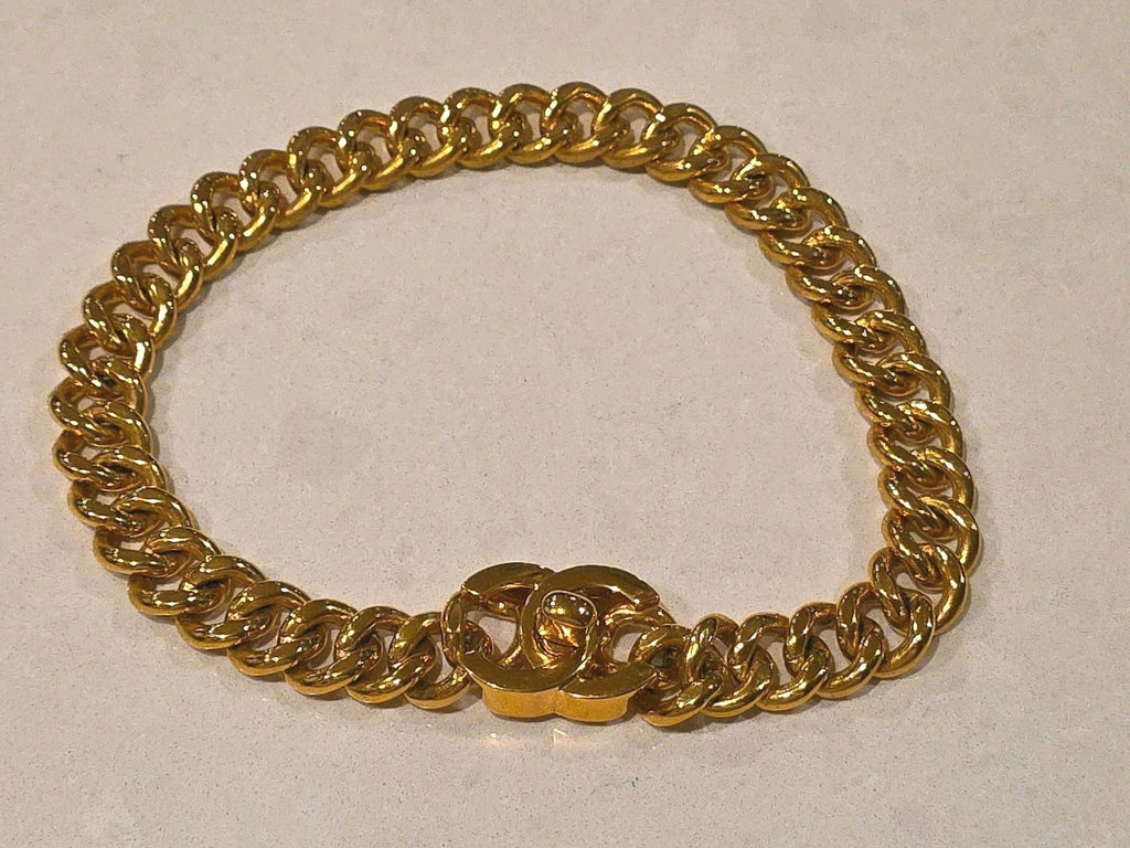 CHANEL 95A Iconic Gold Plated Logo CC Turnlock Thick Curb Chain Choker