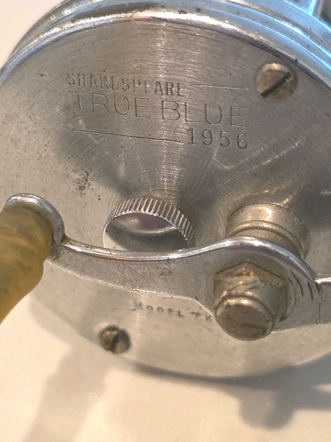 F13- Vintage SHAKESPEARE True Blue 1956 Model FE Bait Cast Reel, USA, Works, VG+