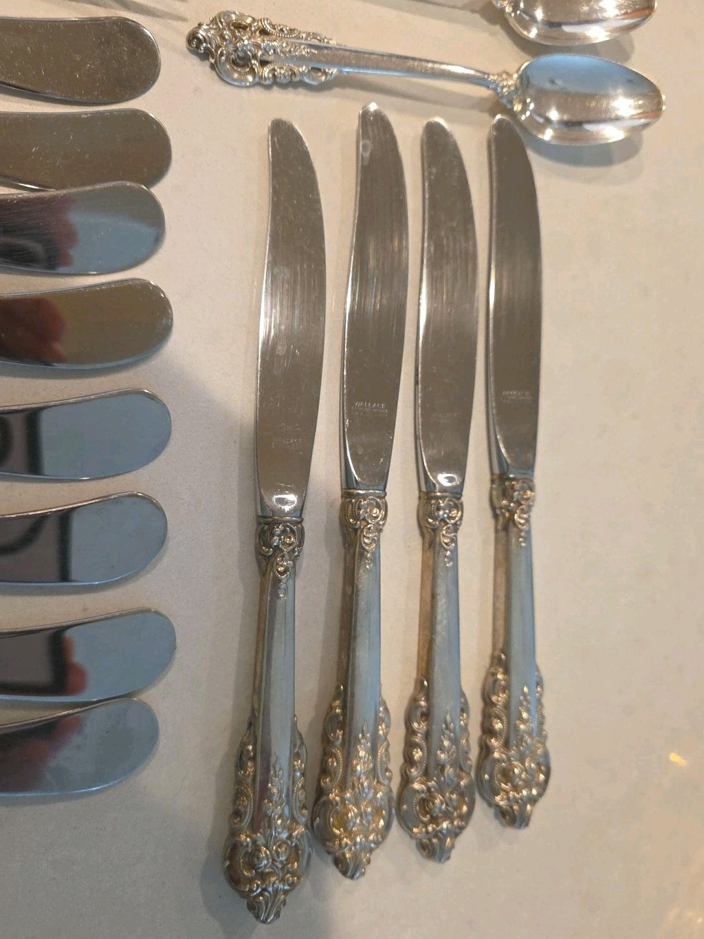 40 PC Place Wallace GRANDE BAROQUE STERLING SILVER