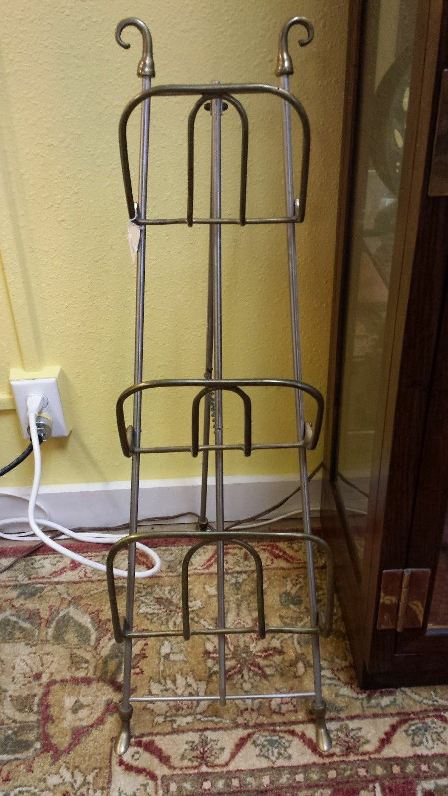 RETRO MID CENTURY BRASS FOLDING MAGAZINE RACK