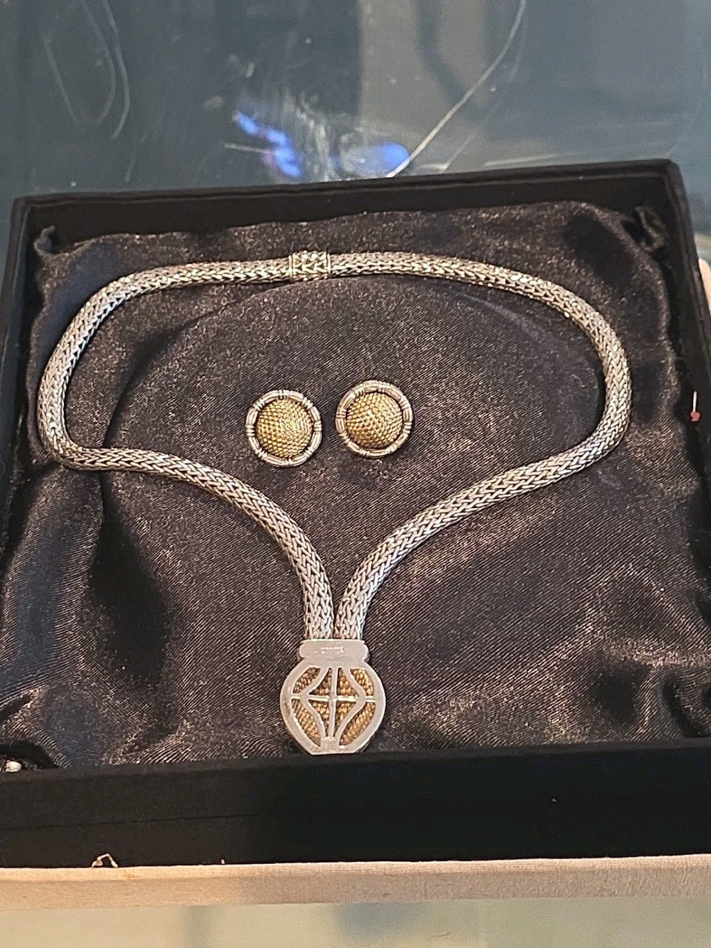 JOHN HARDY STERLING SILVER & 18K GOLD NECKLACE & EARRINGS 18K BASKETWEAVE CENTER