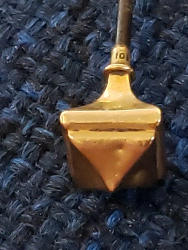 VICTORIAN 10K GOLD STREET LAMP HAT PIN STICK PIN