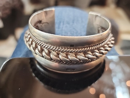 Vintage Egyptian 925 Sterling Silver Twisted Cable Center Wide Cuff Bracelet