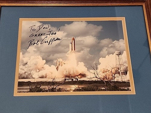 BOB CRIPPEN ASTRONAUT SIGNED AUTO STS FIRST SHUTTLE LAUNCH SPACE SHOTS 54 CARD
