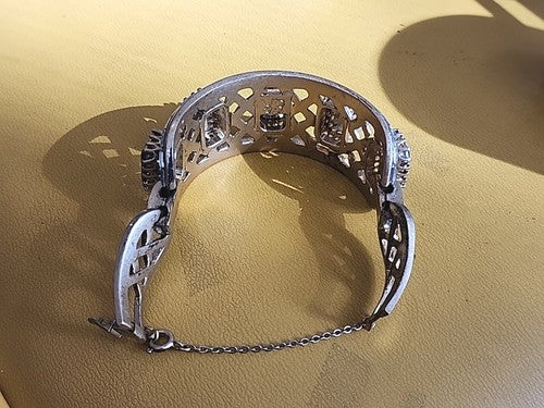 BR Banana Republic Highly Detailed Art Deco Fashion Jewelry Bracelet Cuff