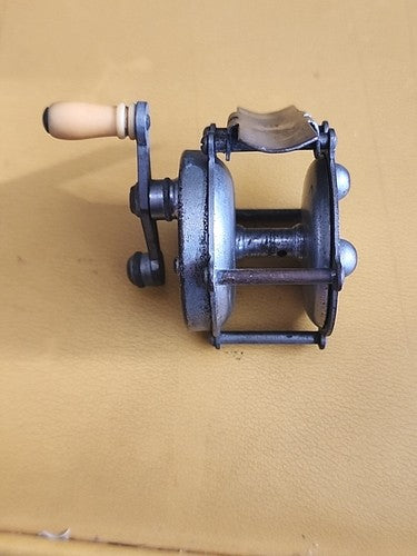 Vintage  Fishing Reel ATLAS 60 Lite Surface Rust
