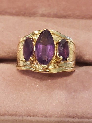 14K Yellow Gold 1920's Vintage 3 Stone Oval Amethyst Garnet Ring, Size 8.25