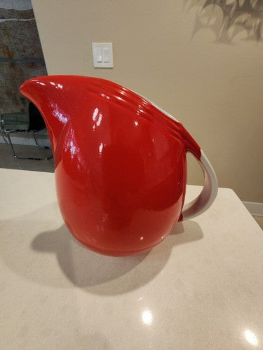 Hall Pert Chinese Red 32 Oz Sani Grid Pitcher Jug