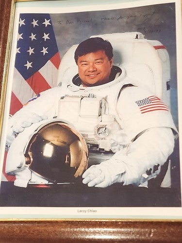 Leroy Chiao Personally Signed Autographed 8X10 NASA Photo