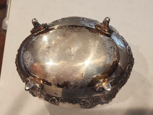 ANTIQUE STERLING SILVER HAND CHASED CHERUB DESIGNS JEWERY / ETROG BOX