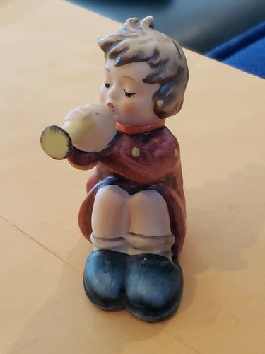 Goebel HUMMEL W. Germany 2.5" Figurine GIRL WITH TRUMPET #391 1965