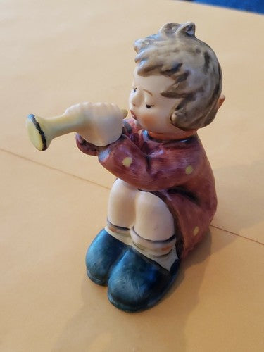 Goebel HUMMEL W. Germany 2.5" Figurine GIRL WITH TRUMPET #391 1968