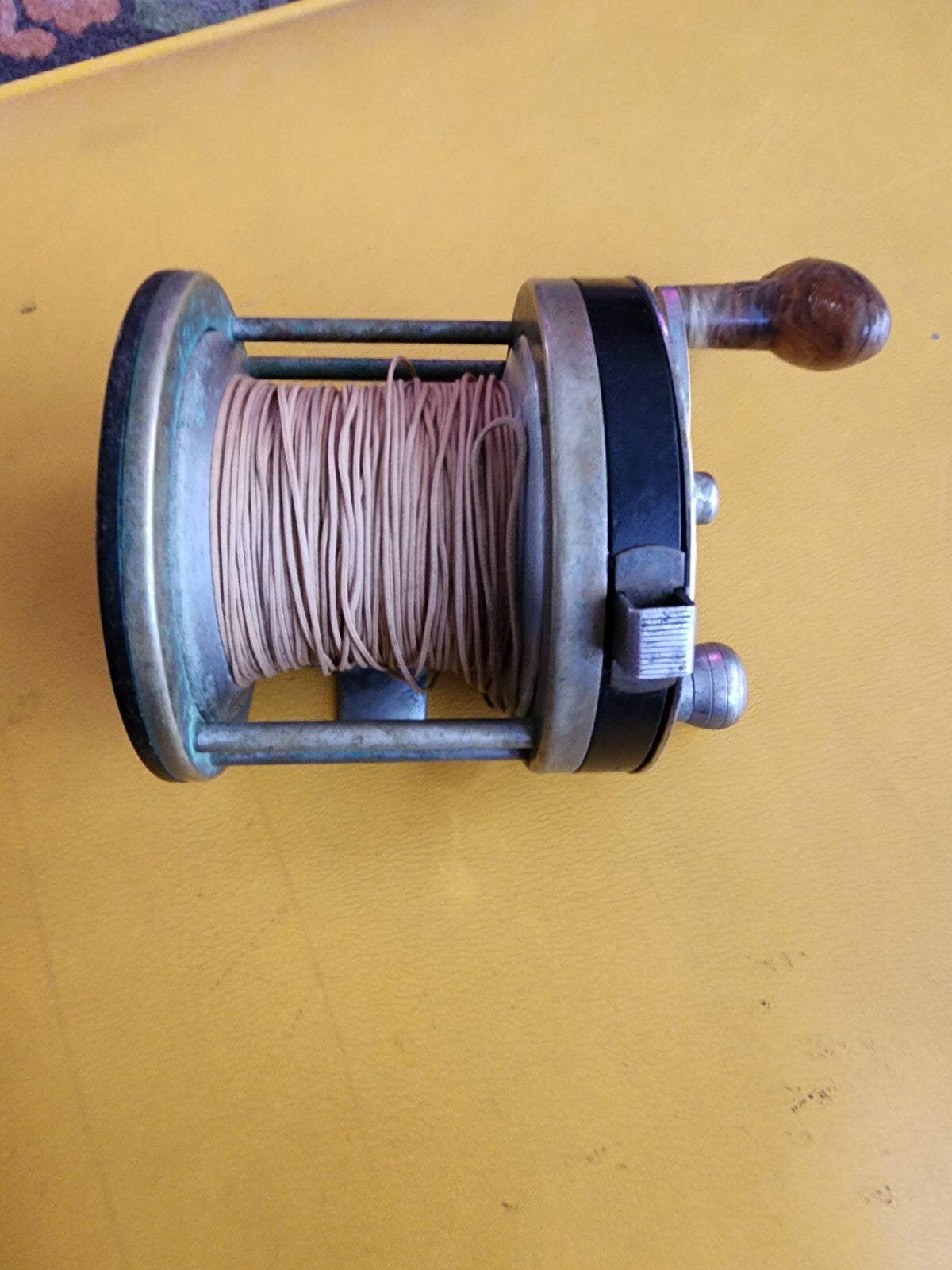Vintage Classic Pflueger Capitol No 1989 Fishing Reel