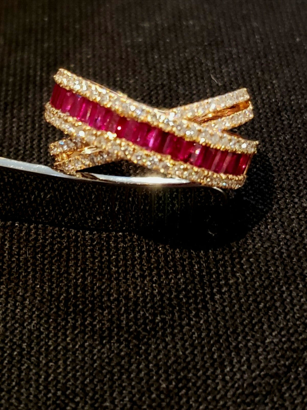 Beautiful 1.06kt  Diamonds and Rubys 14kt Ring in a Crisscross Design