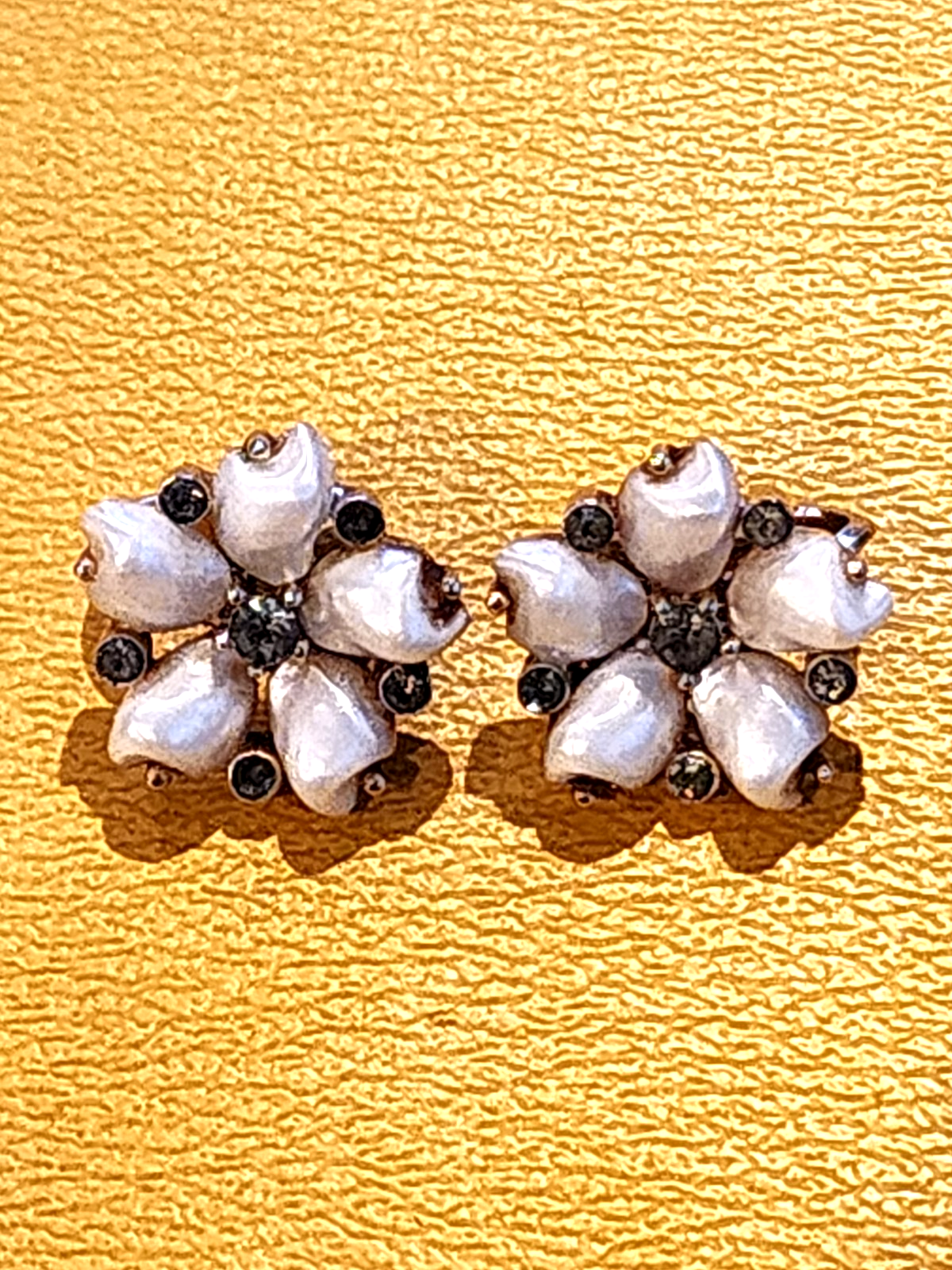 Vintage Crown Trifari Sorrento Baby Tooth Faux Rhinestone Floral Clip Earrings