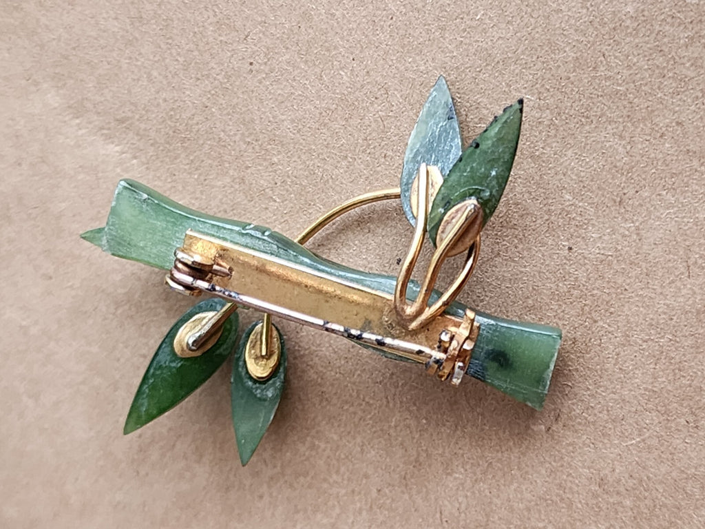 Vintage Costume Green Aventurine Pin Brooch bamboo design