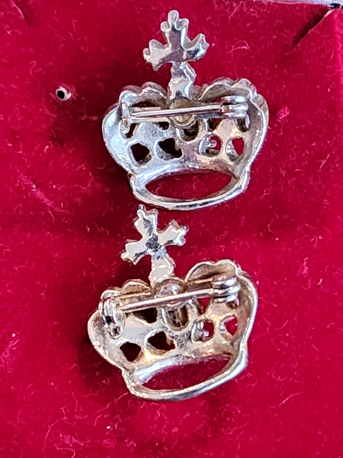 Vintage Pair Rafaelian Royal Crown Brooch Pins Jewelry Jelly Mint