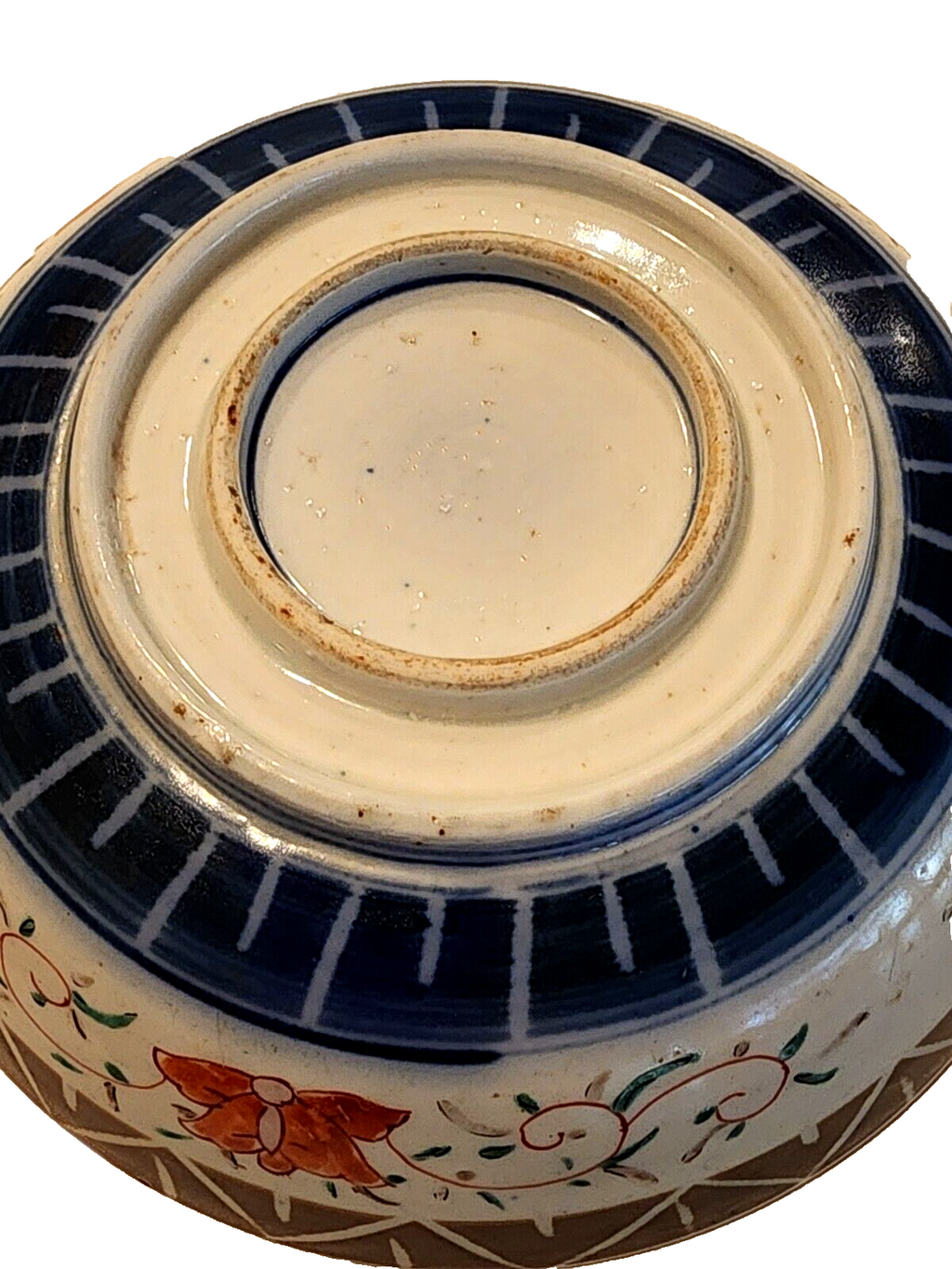 Antique Imari Red Painted Porcelain Bowl Hand-painted Floral Design 8"