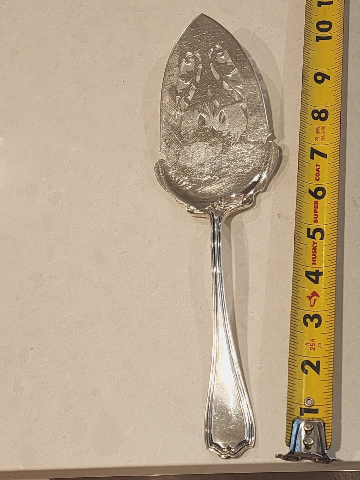 REED & BARTON HEPPLEWHITE C1907 STERLING SERVER 10"