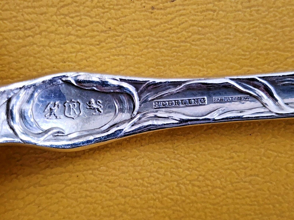 Reed & Barton - Les Cinq Fleurs Sterling Silver 9" Berry Spoon No Monogram