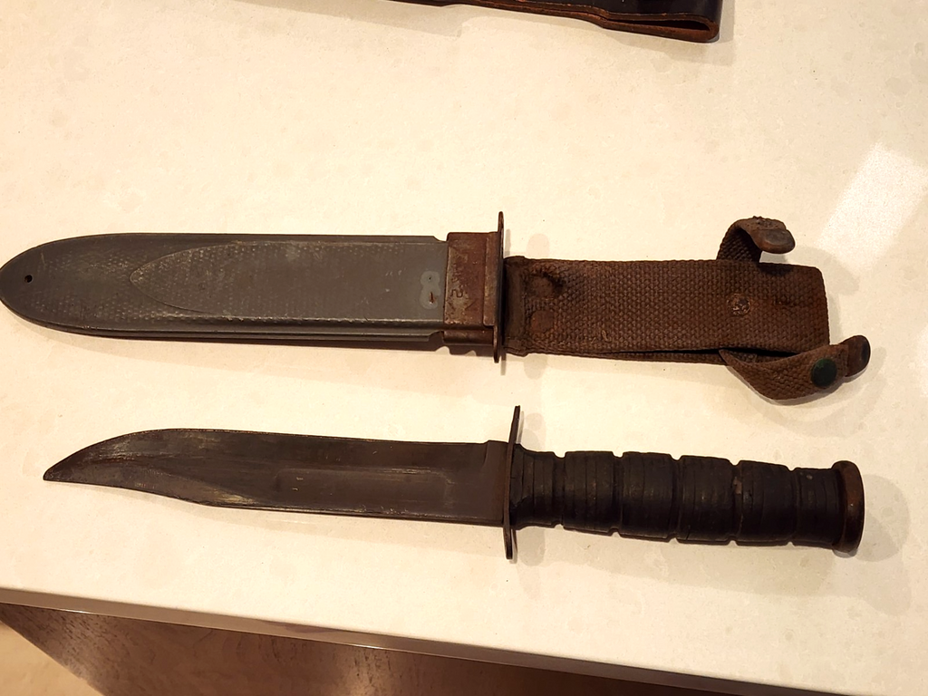 WWII US Navy Ka-Bar Mark 2 Fighting Combat Knife + USN Metal Sheath KABAR