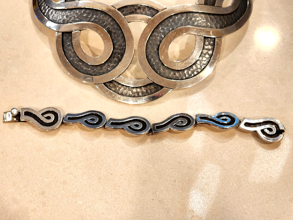 Taxco Mexico Sterling Silver Figure 8 Modernist Necklace Bracelet Earring Set