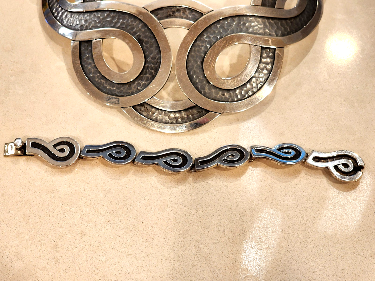 Taxco Mexico Sterling Silver Figure 8 Modernist Necklace Bracelet Earring Set