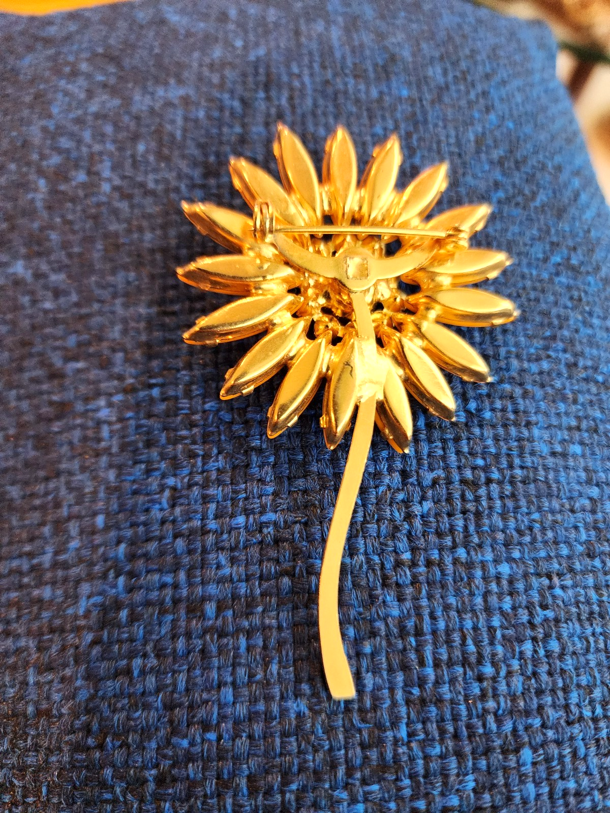 Vintage Retro Orange Rhinestones Daisy Pin