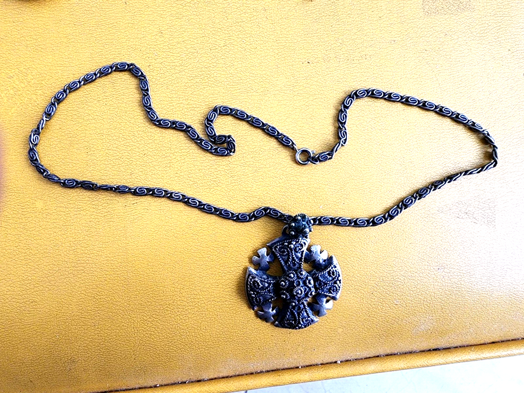 VIntage Sterling Silver Ornate Bethlehem Cross Pendant With Handmade Cross Chain