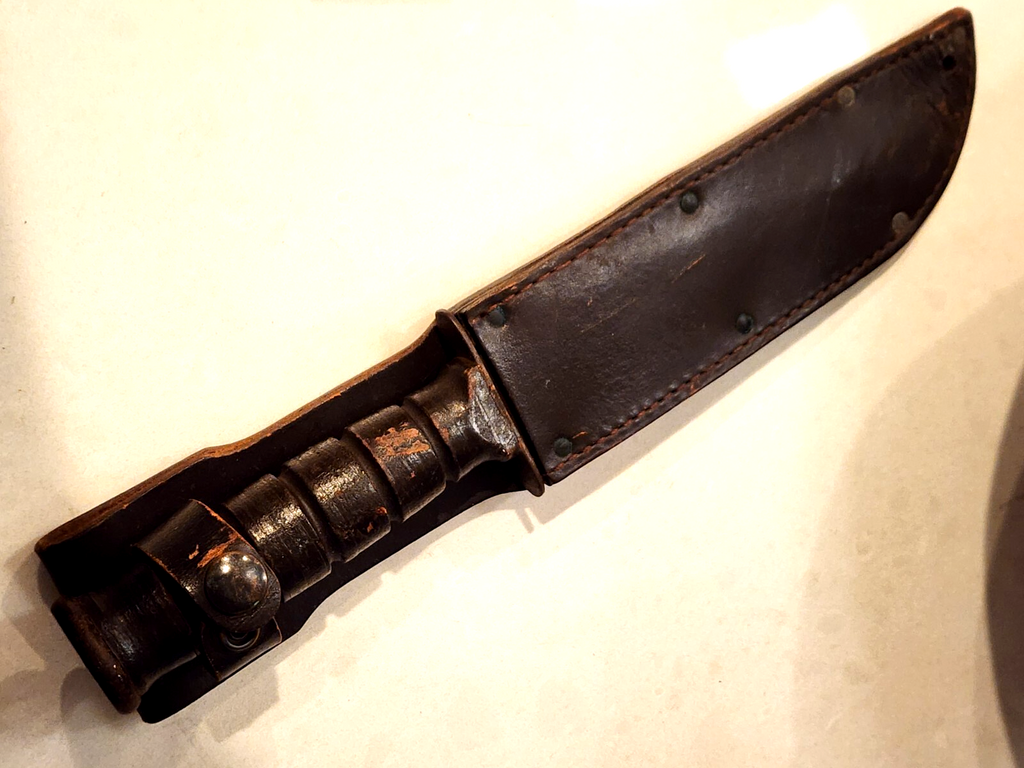 Vintage U.S. Camillus MK2 Fighting Knife with Sheath