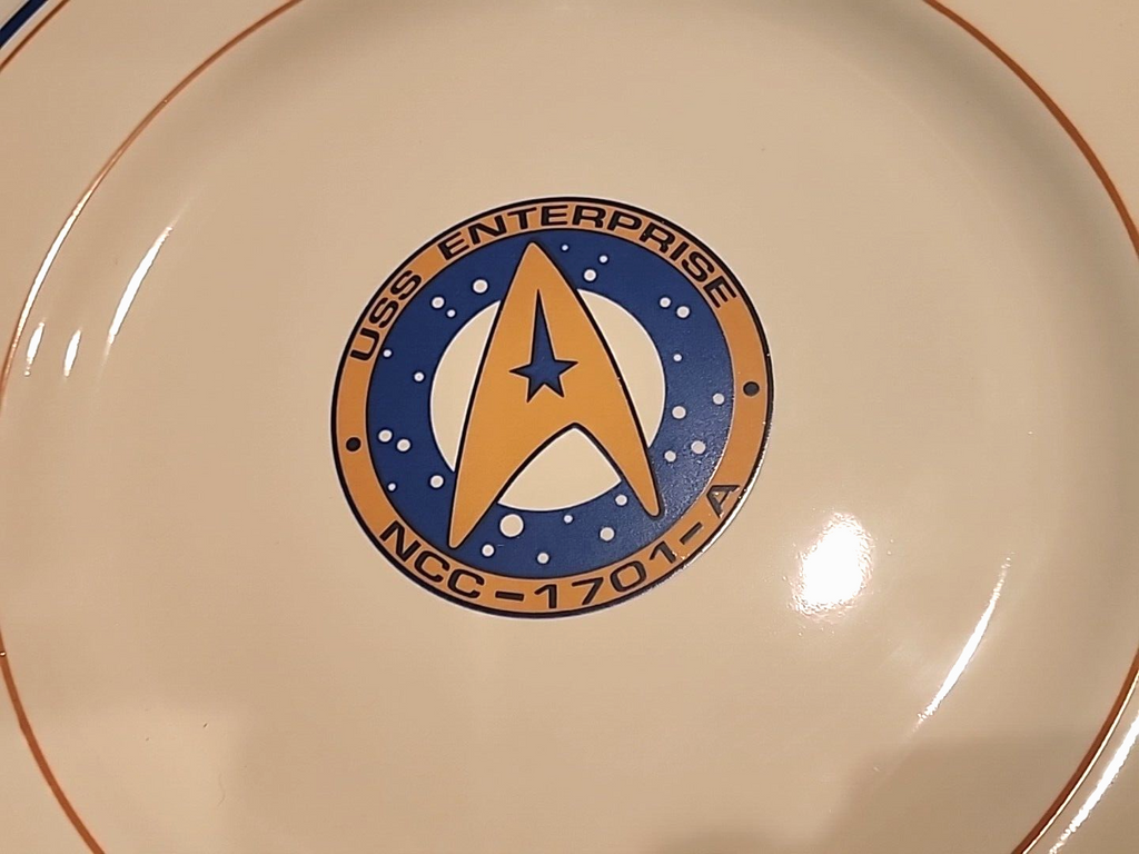 Star Trek Undiscovered Country 10 1/4" Pfaltzgraff  Bone China plate.