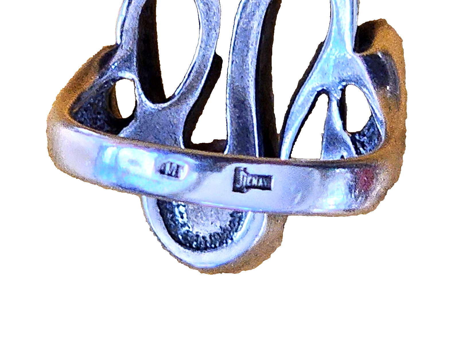 Jenavi Designer Ring Made of Sterling Silver with Coral