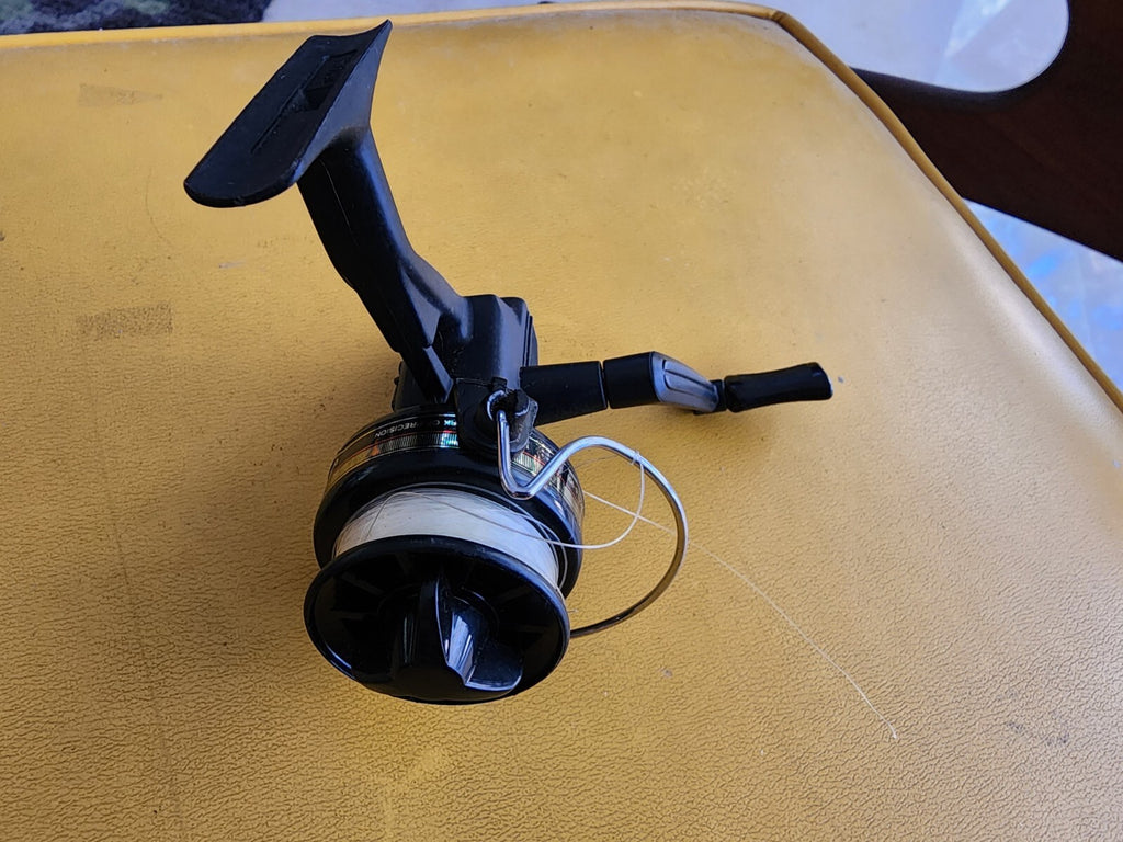 Daiwa "Mark Of Precision" S10A Spinning Reel Works Great