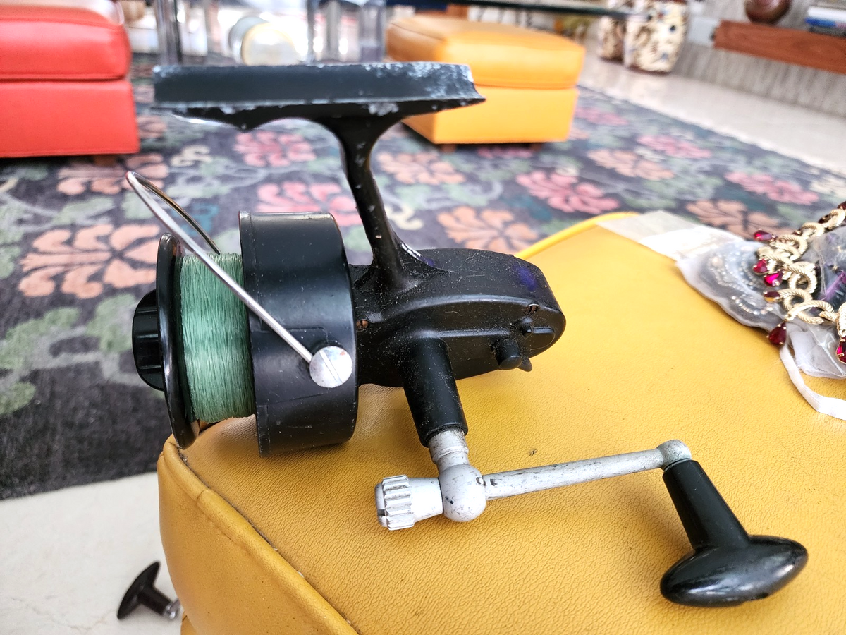 VINTAGE GARCIA MITCHELL 302 SALT WATER REEL