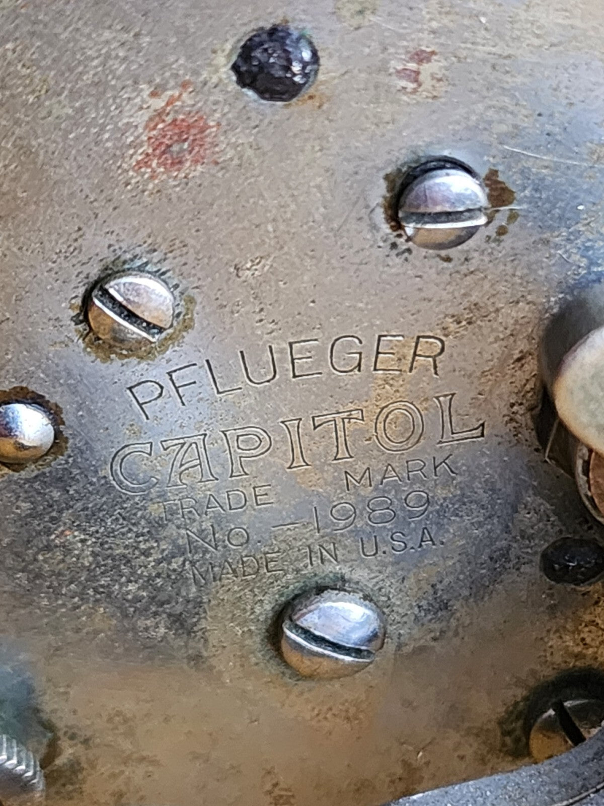 Vintage Classic Pflueger Capitol No 1989 Fishing Reel