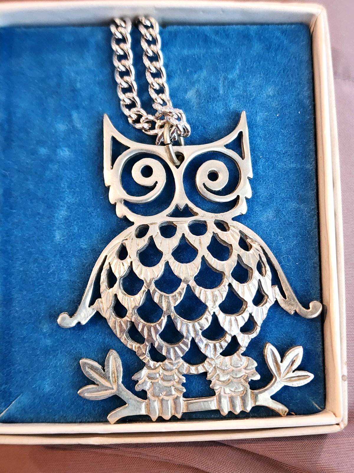 Vintage Reed & Barton OWL and Chain. Pewter - Comes with original box
