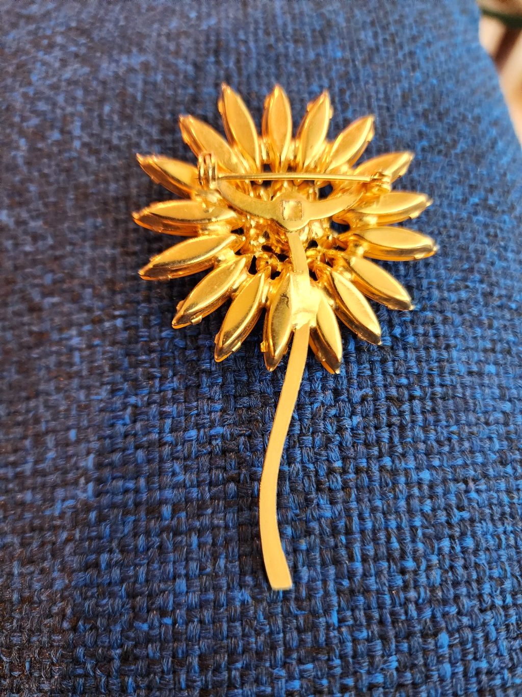 Vintage Retro Orange Rhinestones Daisy Pin