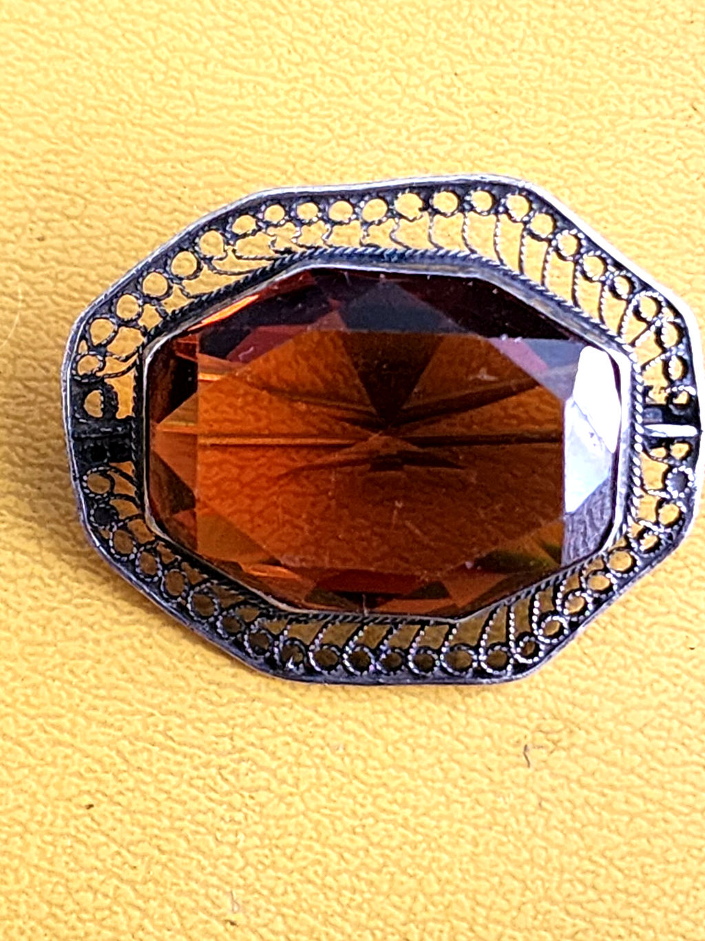Antique Fine Filigree Amber-Colored Faceted Glass Stone Brooch Pin c 1900s
