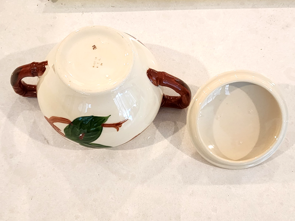 Vintage Franciscan Apple Sugar Bowl and Lid USA made 3 1/2"