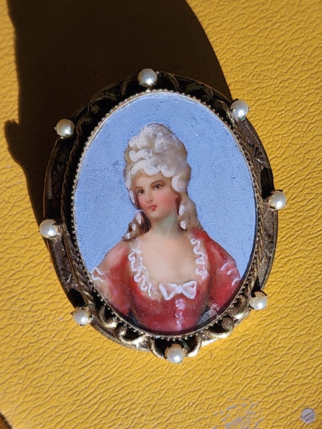 Antique Hand Painted Miniature Brooch/Pendant Seeded Pearls