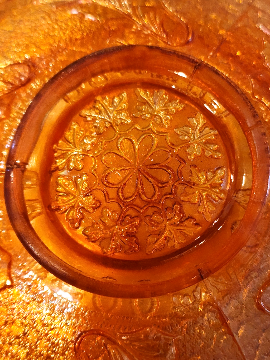 Fenton Leaf Chain Plate Marigold Carnival Glass 7-1/2"      (G-483)