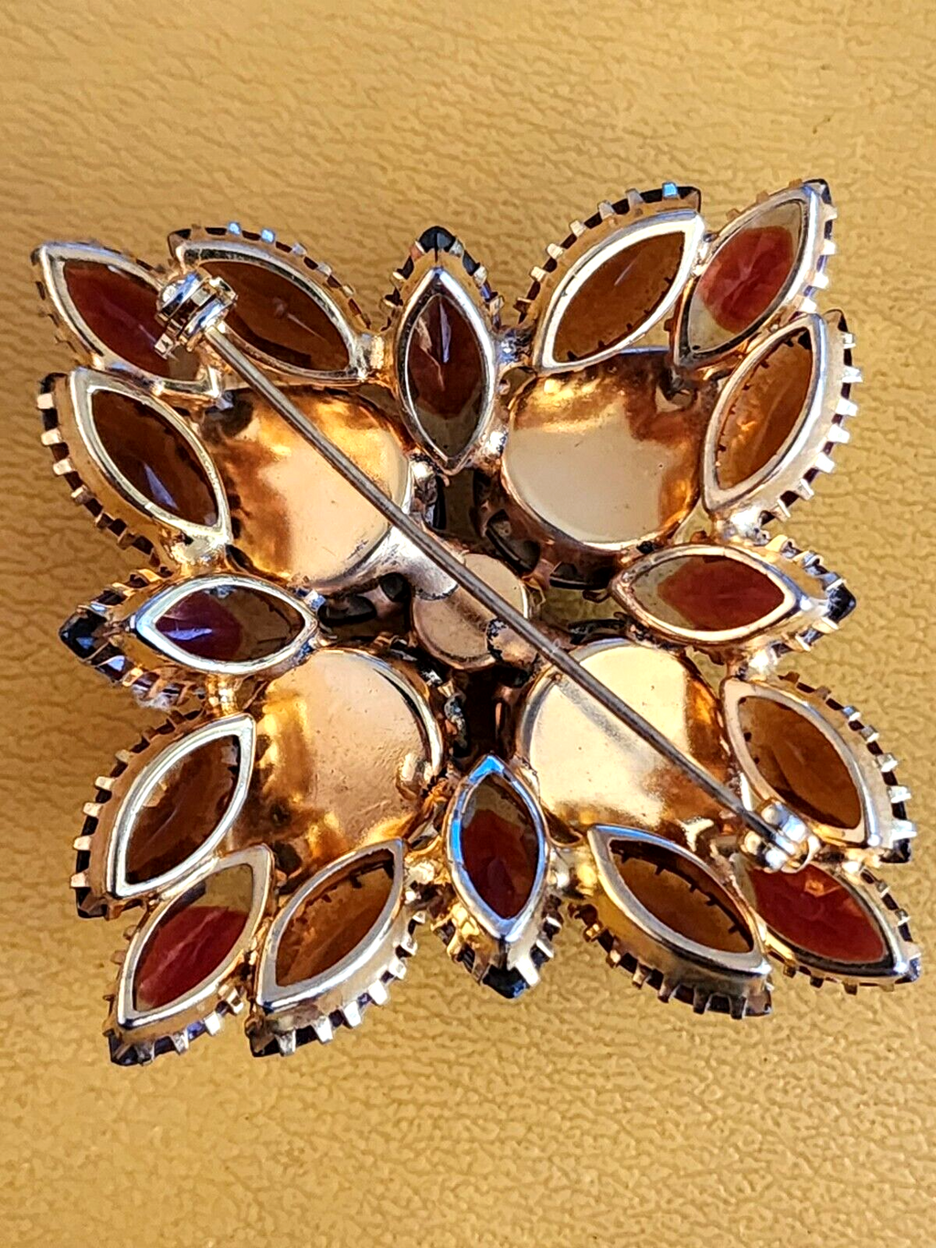 Vintage Root Beer Brown Rhinestone Crystal Brooch Gold Tone Layered