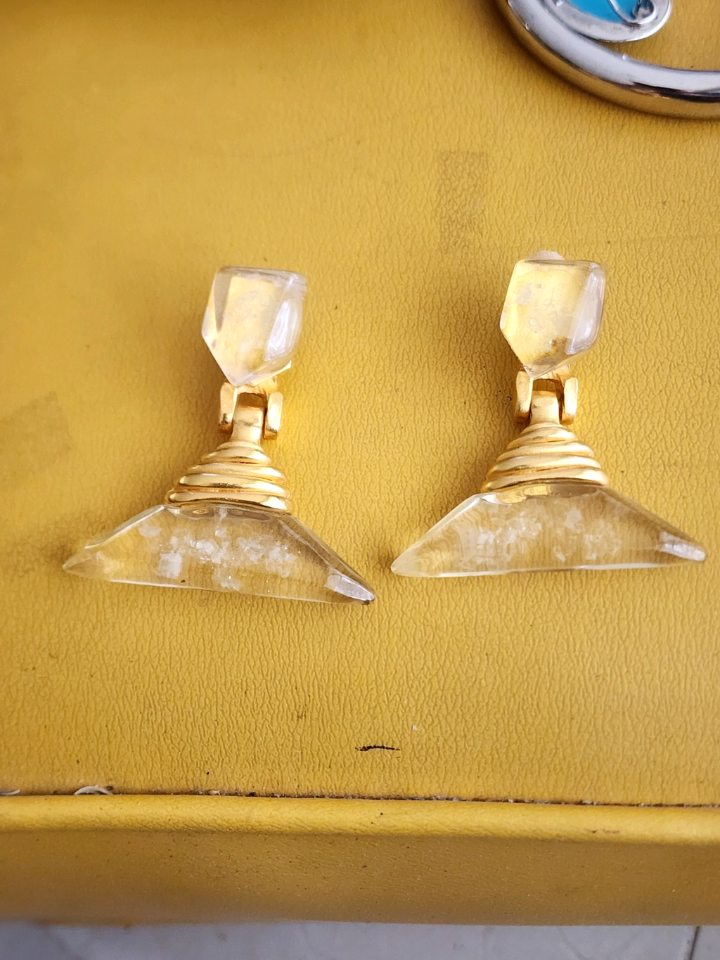Dominique Denaive Paris Women’s Clip Earrings Gold Plate Clear Resin Chunky 2”