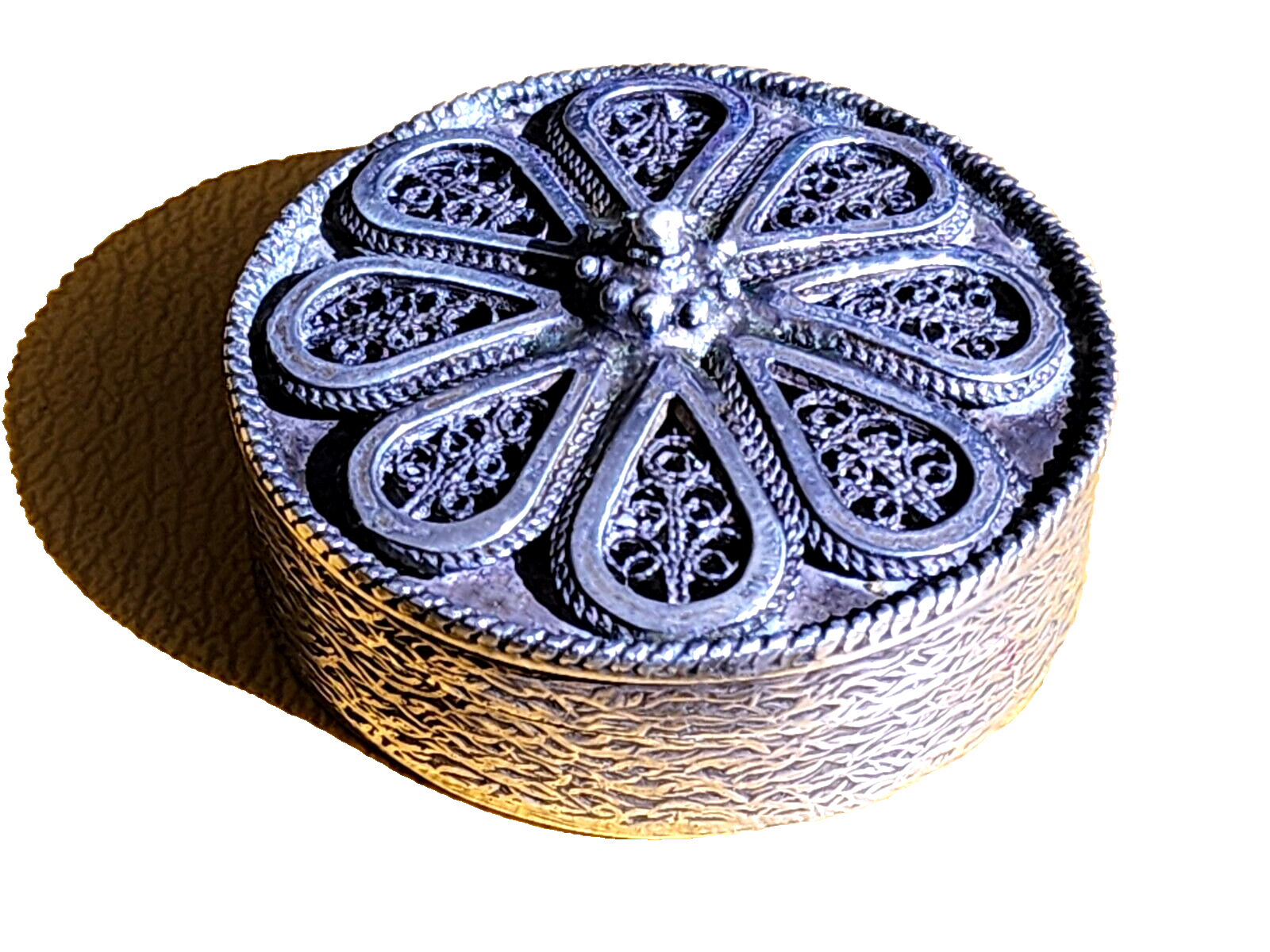 Vintage Small Round Filigree Pill Box 925 Sterling Silver