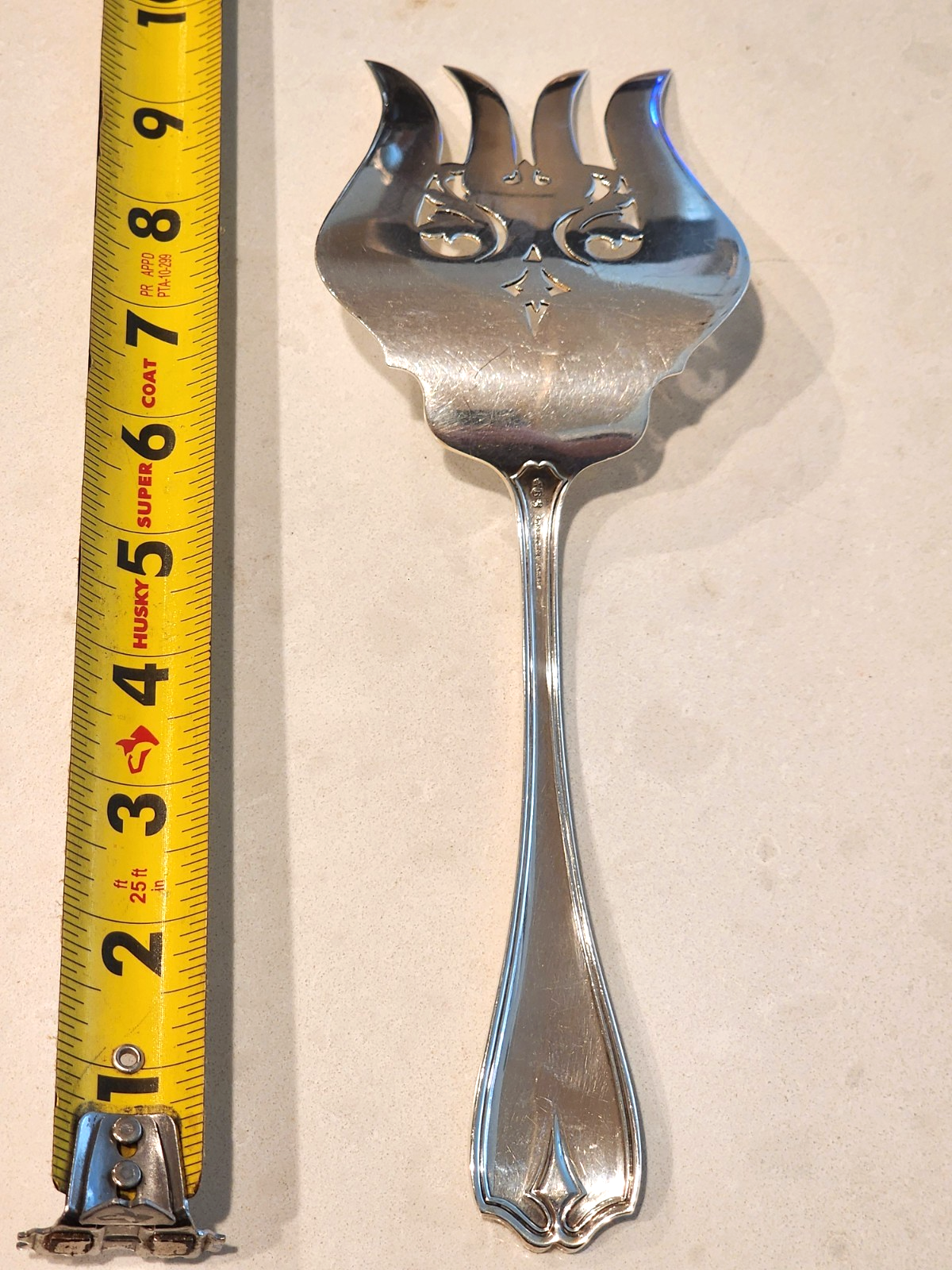 Hepplewhite by Reed and Barton Sterling Silver Fish Serving Fork Pierced Fancy