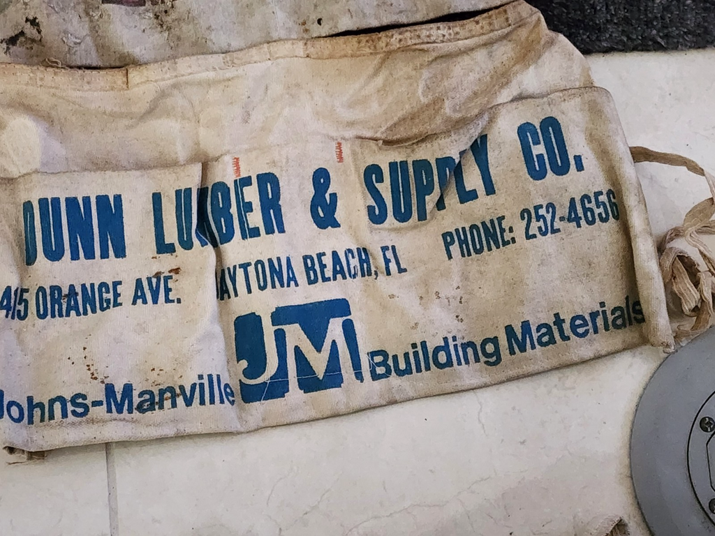 Vintage DUNN LUNBER & SUPPLY CO. Pouch Apron